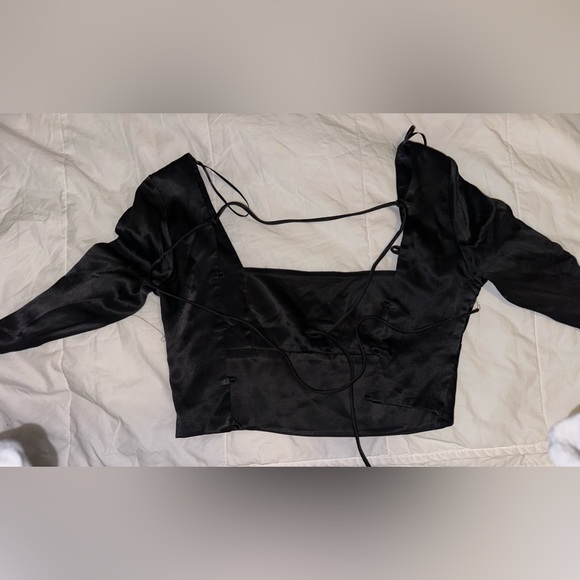 Zara Black Top Tie In The Back - Picture 2 of 3